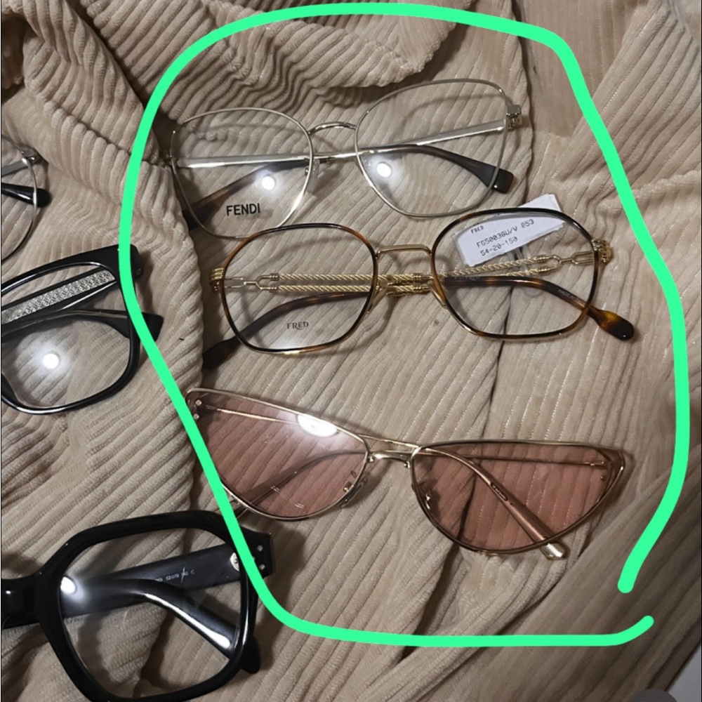 glassesss